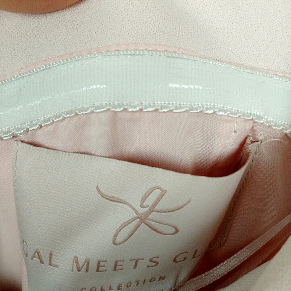 Gal Meets Glam Tyler Off the Shoulder Dress Blush Pink SZ 14 - Picture 6 of 8